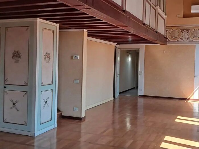 Appartamento quadrilocale in affitto in Brescia