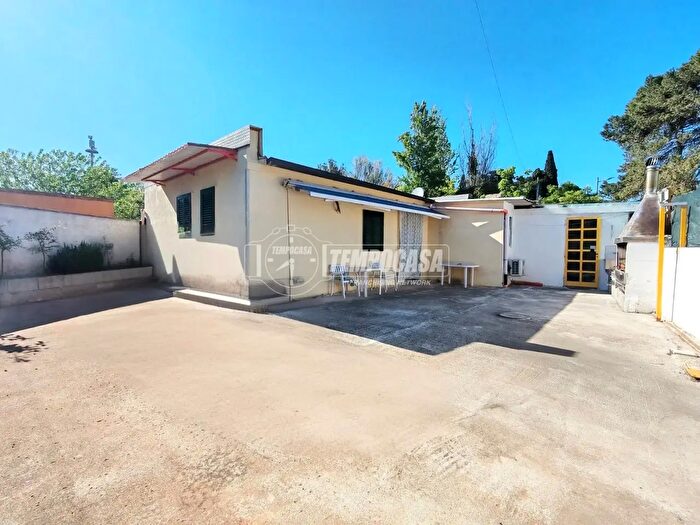 Casa trilocale in vendita in Via Lagomagno, Gioia Del Colle