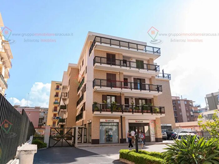 Appartamento con 5 locali in vendita in Siracusa