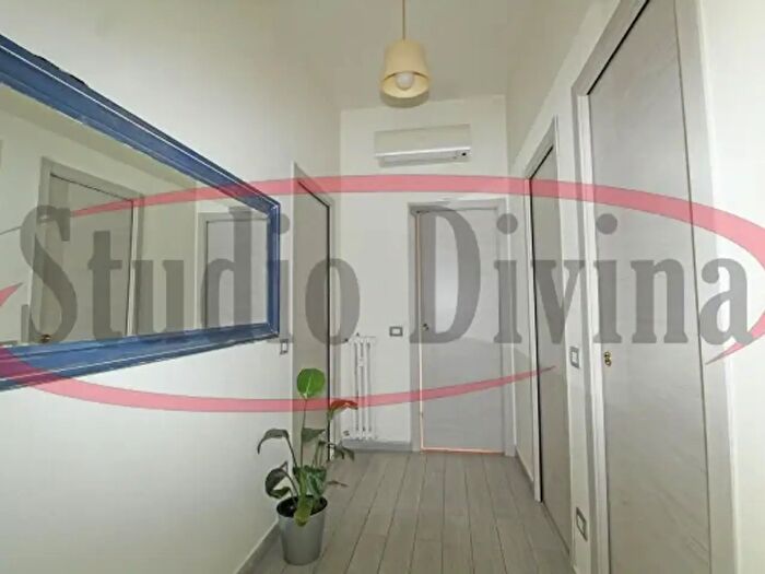 Appartamento quadrilocale in vendita in Via Ragusa, Milano