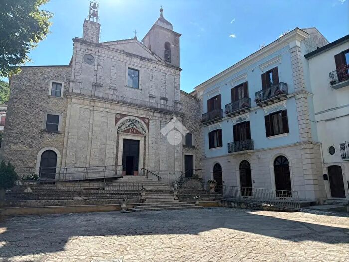 Appartamento trilocale in vendita in Piazza Municipio, Filignano