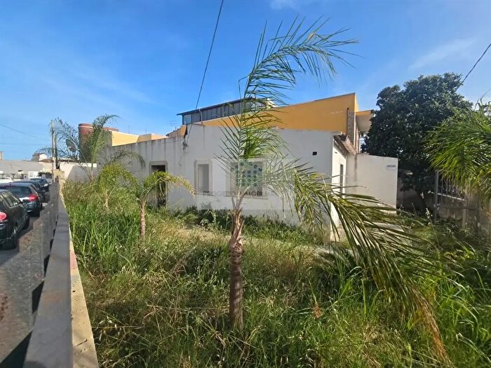 Casa con 5 locali in vendita in Via Madonie, Siracusa