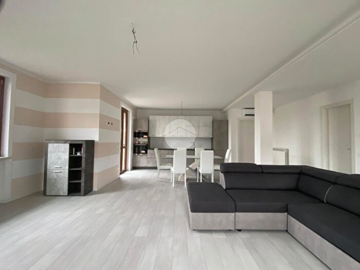 Appartamento quadrilocale in vendita in Via Isonzo, Lonato