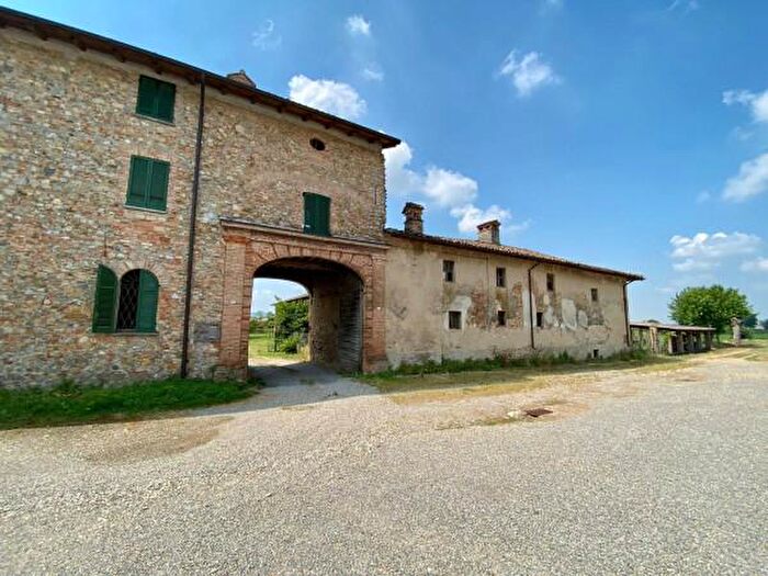 Casa con 5 locali in vendita in Cascina Spagnola, Rivanazzano