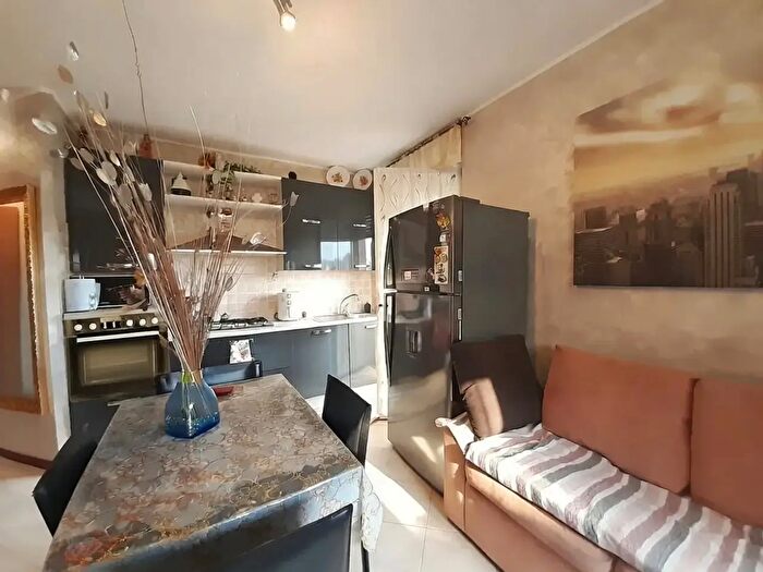 Appartamento bilocale in vendita in Via Napoli Sc, Legnano