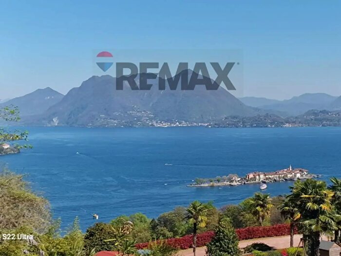 Casa trilocale in vendita in Via Mottarone Loita, Baveno