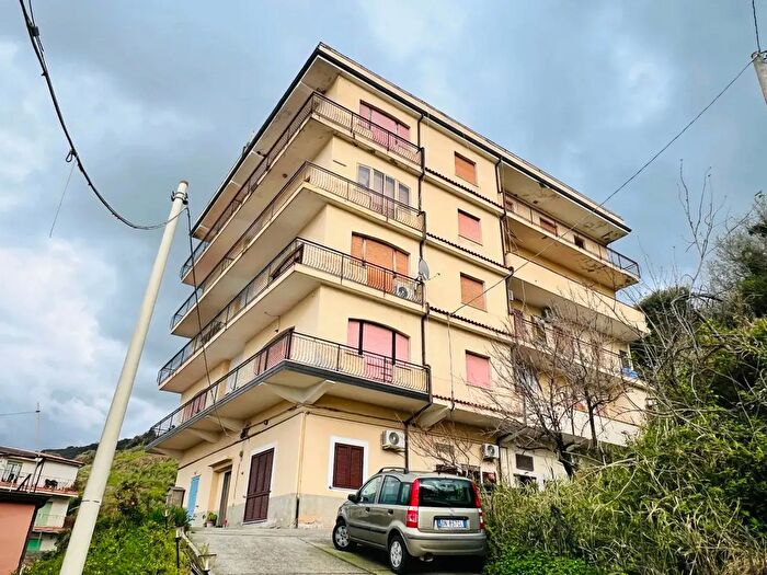 Appartamento bilocale in vendita in Via Prangi, Pizzo