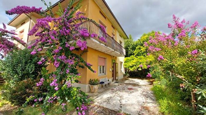 Casa con 6 locali in vendita in Viale della Murata, Corinaldo