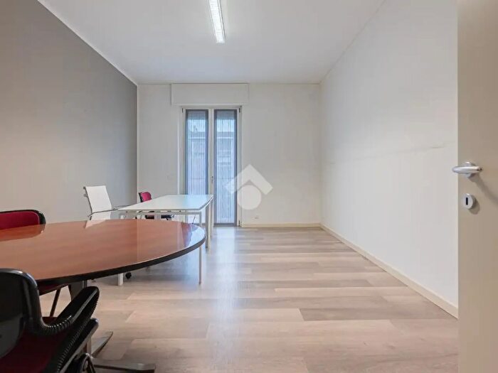 Appartamento quadrilocale in vendita in Corso Porta Nuova, Verona