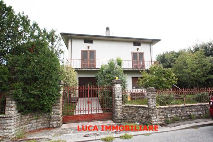 Casa con 6 locali in vendita in Via Terra Rossa Fonda, Buggiano