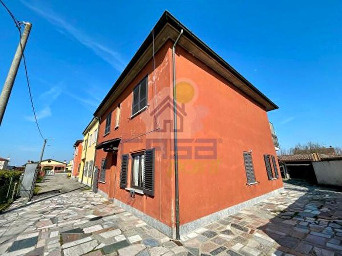 Casa con 5 locali in vendita in Carlo Broglia, Pieve Porto Morone