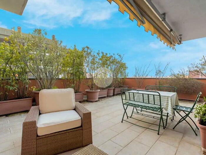 Appartamento quadrilocale in vendita in Via Nicola Romeo, Milano