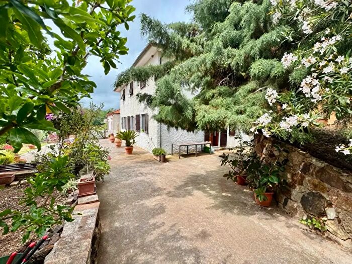 Casa con 7 locali in vendita in Rio