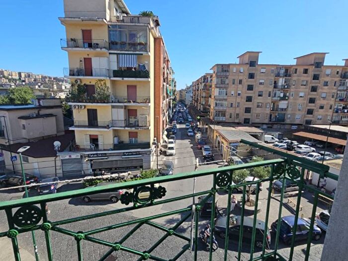 Appartamento bilocale in affitto in Via Paolo della Valle, Soccavo, Napoli