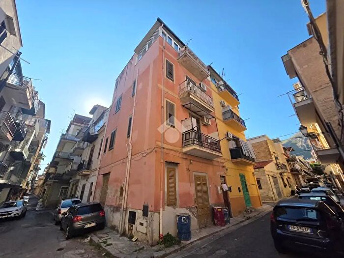 Appartamento bilocale in vendita in Via Schirò, Villabate