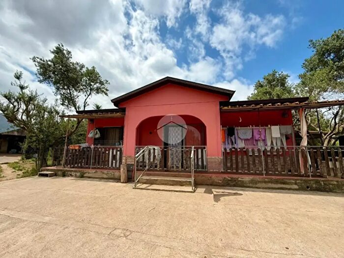Casa quadrilocale in vendita in Via Gaetano Balsamo, Carini