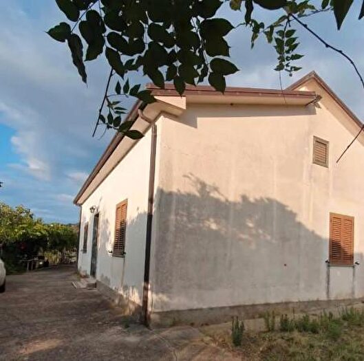 Casa con 5 locali in vendita in Contrada Ruodo, Luzzi