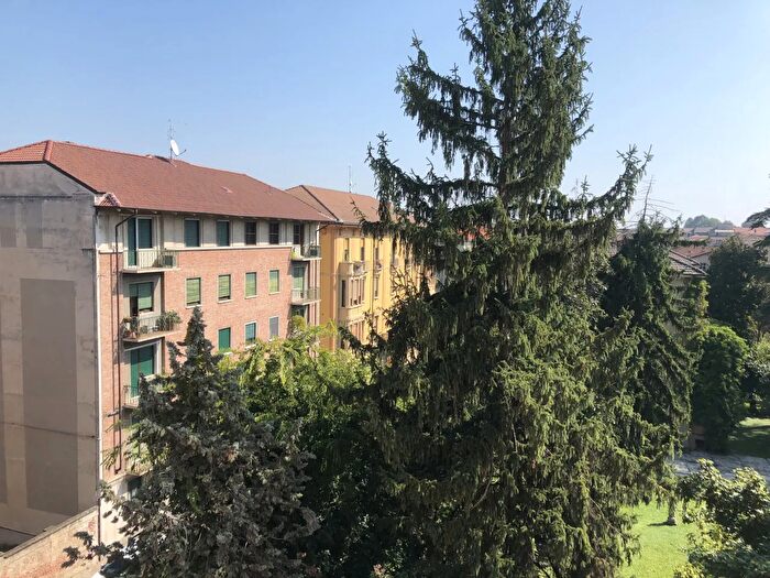 Appartamento trilocale in vendita in Via Martino Spanzotto, Casale Monferrato