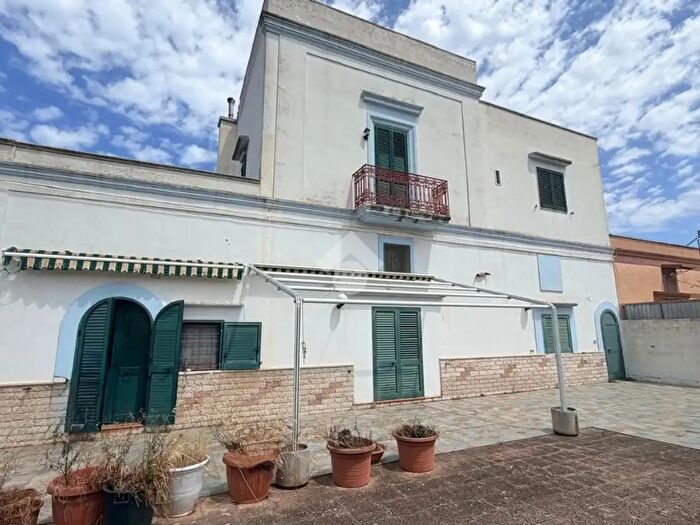 Casa con 18 locali in vendita in Via Scalelle, Gallipoli