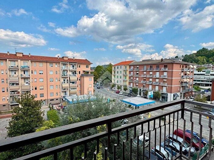 Appartamento quadrilocale in vendita in Corso Piave, Borgo Piave Corso Europa Zona Ferrero, Alba