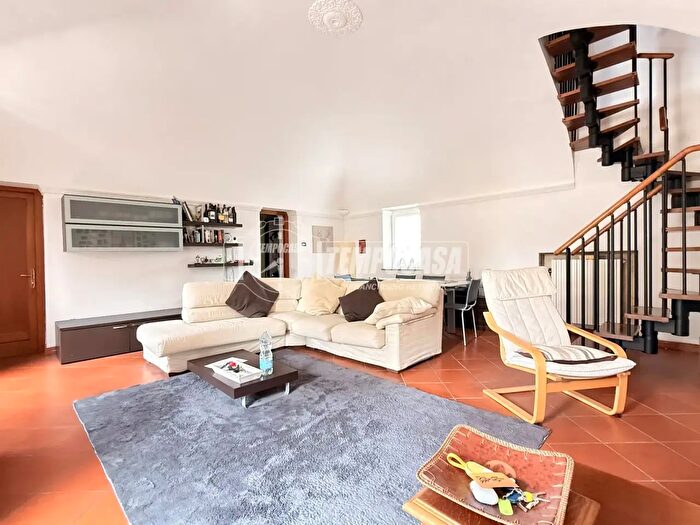 Appartamento quadrilocale in vendita in Via Ranzoni, Cossato