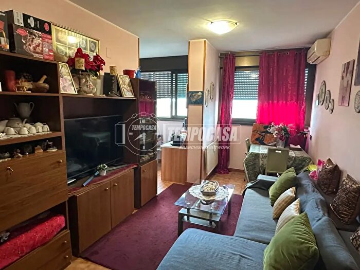 Appartamento bilocale in vendita in Via Degas, Roma