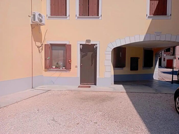 Appartamento bilocale in vendita in Via Giuseppe Mazzini a, Castions Di Strada