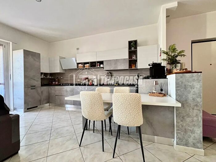 Appartamento trilocale in vendita in Via Alba, Rivalta Di Torino