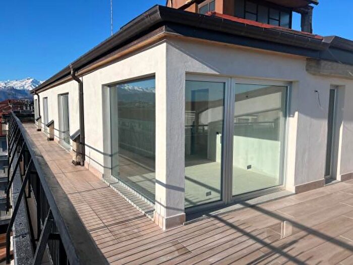 Appartamento quadrilocale in vendita in Piazza Europa, Cuneo