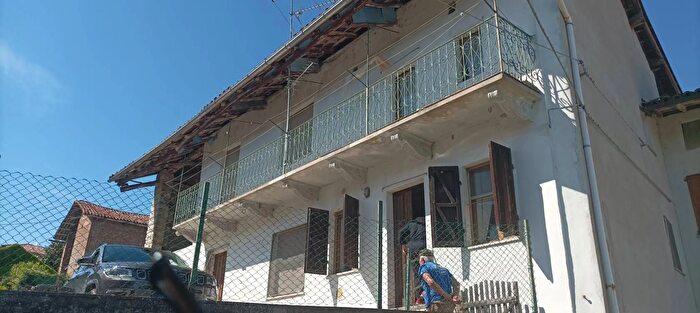 Casa con 7 locali in vendita in Gabiano, Gabiano