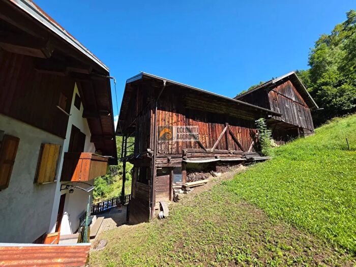 Casa in vendita in Via Santa Maria dei Battuti, Alleghe