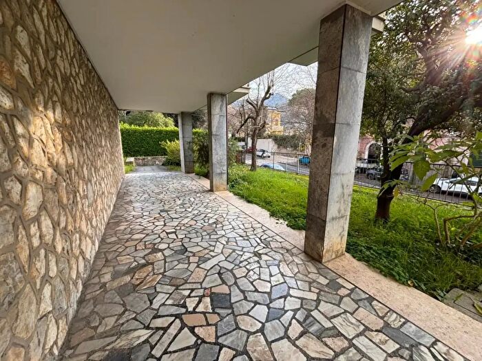 Appartamento quadrilocale in vendita in Carrara