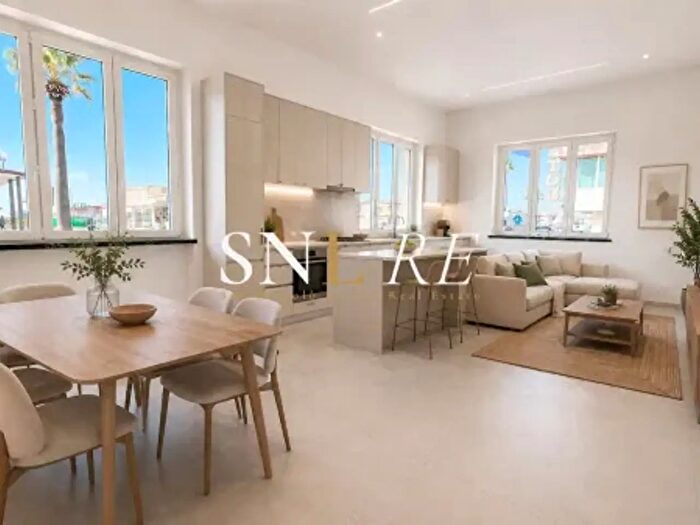 Appartamento con 5 locali in vendita in Viale Giosuè Carducci, Viareggio