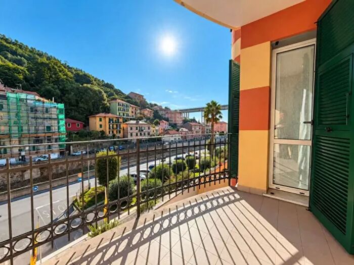 Appartamento bilocale in vendita in Via Monte Grappa, Varazze