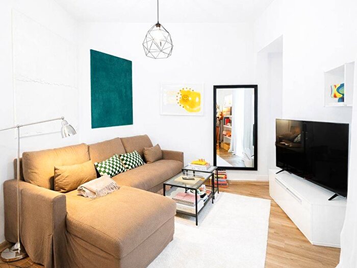 Appartamento trilocale in affitto in Via Vigevano, Navigli Darsena, Milano