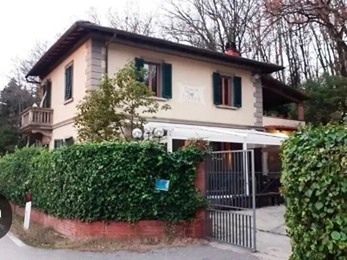 Casa con 7 locali in vendita in Via Galiga, Pontassieve
