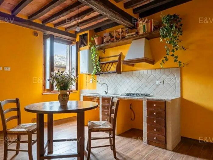 Casa con 6 locali in vendita in Via Circonvallazzione, Avigliano Umbro