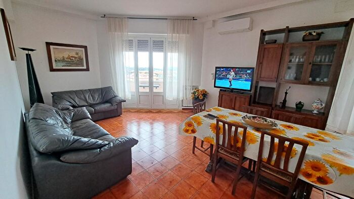 Appartamento quadrilocale in affitto in Rosignano Marittimo