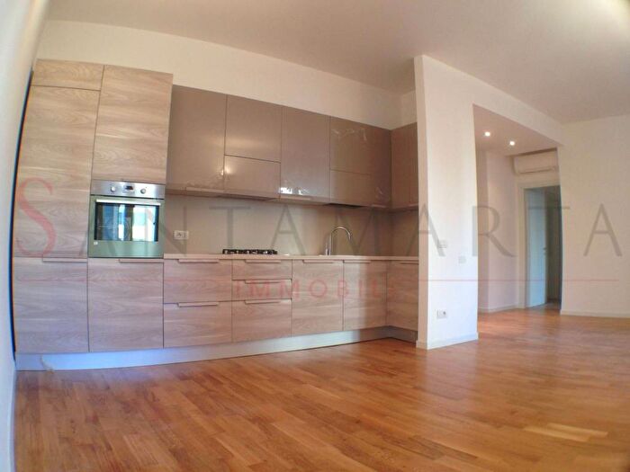 Appartamento trilocale in affitto in Corso Buenos Aires, Porta Venezia, Milano