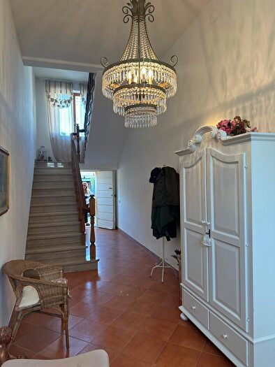 Casa quadrilocale in vendita in Campiglia Marittima