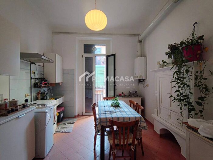 Appartamento trilocale in affitto in Giambellino, Milano