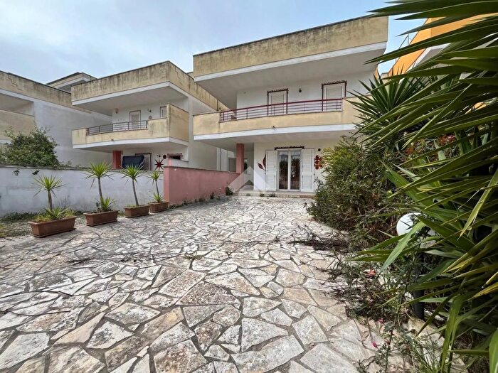 Casa con 5 locali in vendita in Via a Ventura, Sannicola