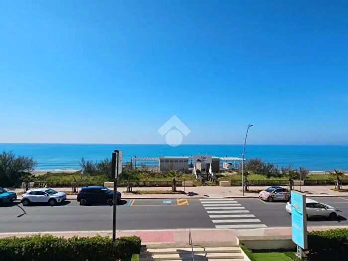 Appartamento trilocale in vendita in Via Ischia, Latina