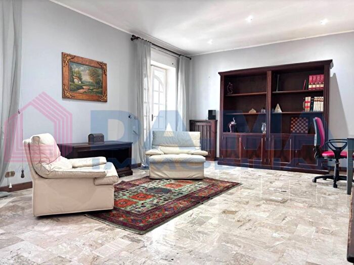 Appartamento con 6 locali in affitto in Via Dante Alighieri, Arnesano