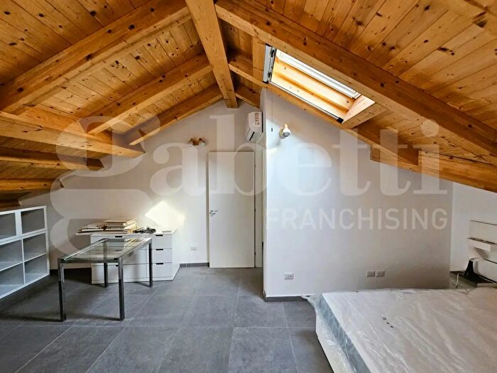 Casa bilocale in vendita in Via Canalone, Messina