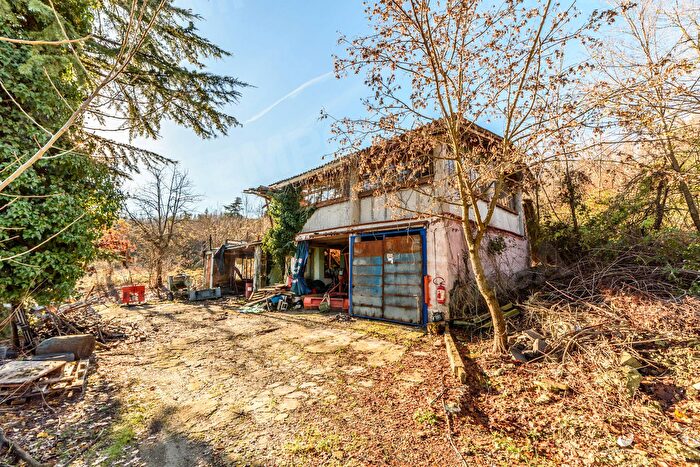 Casa quadrilocale in vendita in Via Torrente Tiepido, Serramazzoni