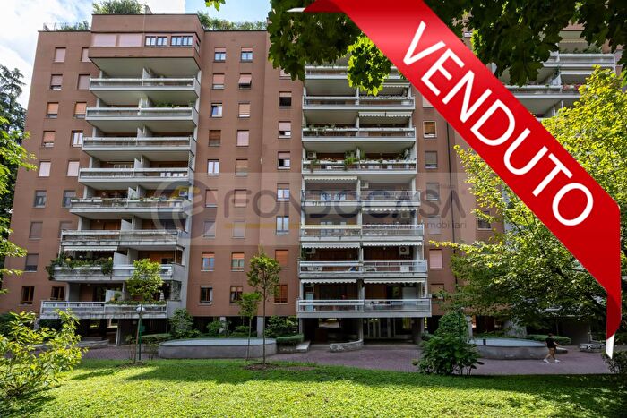 Appartamento trilocale in vendita in Via Papa Giovanni XXIII, Cologno Monzese