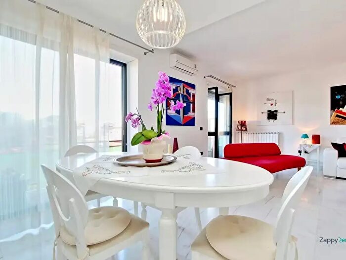 Appartamento trilocale in affitto in Via Caterina Fieschi, Roma