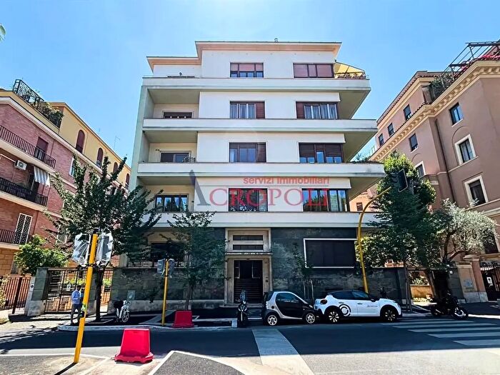 Appartamento con 7 locali in vendita in Via Panama, Roma