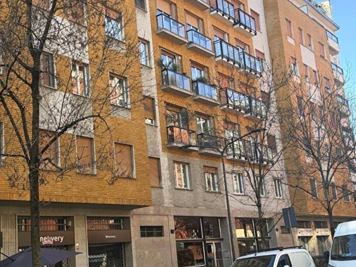 Appartamento bilocale in affitto in Via Giovanni da Procida, Sempione, Milano